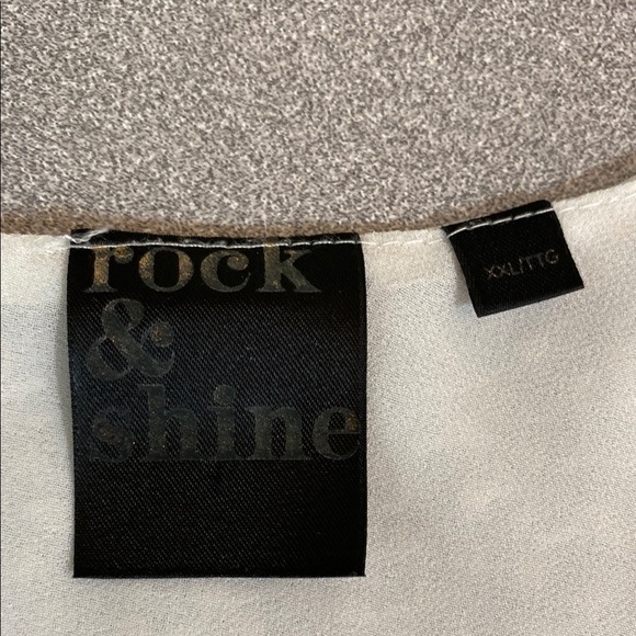 Cream with Rose Gold Pattern Tank Top - Picture 2 of 5